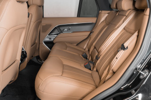 Range Rover P550e HSE 25MY