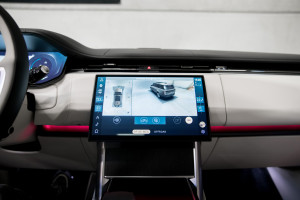 Range Rover P460e LWB Autobiography 24MY