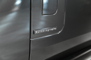 Range Rover P460e LWB Autobiography 24MY