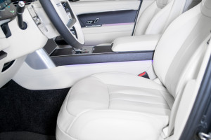 Range Rover P460e LWB Autobiography 24MY