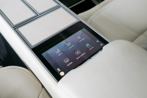 Range Rover P530 LWB SV