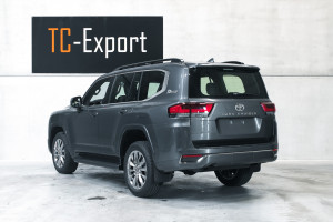 Toyota Land Cruiser 300 70th Anniversary