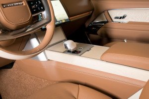 Range Rover P615 LWB SV 4-seats 24MY