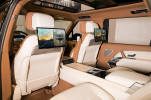 Range Rover P615 LWB SV 4-seats 24MY