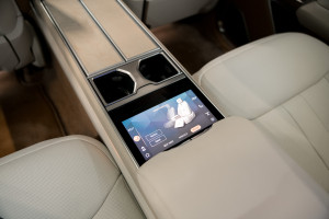 Range Rover P615 LWB SV 4-seats 24MY