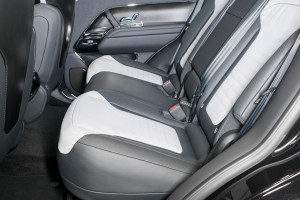 Range Rover Sport P635 SV Edition One 24MY