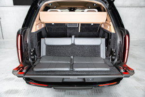 Range Rover P615 LWB SV 4 Seats