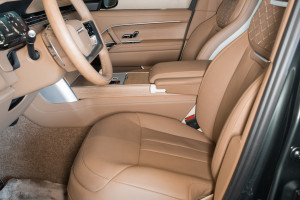 Range Rover P615 LWB SV 4 Seats