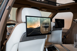 Range Rover P615 LWB SV 4 Seats