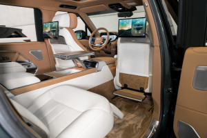 Range Rover P615 LWB SV 4 Seats
