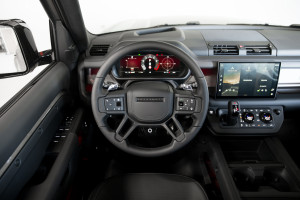 Land Rover Defender 110 P635 OCTA 25MY