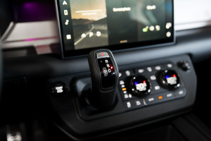 Land Rover Defender 110 P635 OCTA 25MY