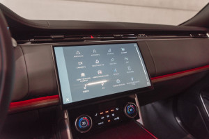 Range Rover P440e SE