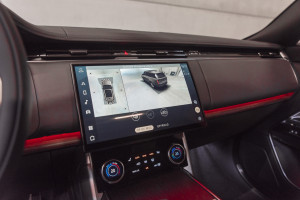 Range Rover P440e SE