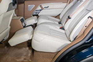 Range Rover P530 LWB SV