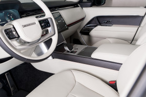 Range Rover P460e Autobiography 24MY