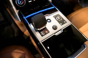 Range Rover P530 LWB Autobiography