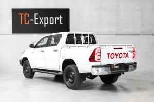 Toyota Hilux DC 2.4L 4x4 Diesel