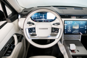 Range Rover P615 LWB SV 24MY