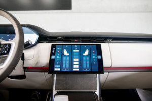 Range Rover P615 LWB SV 24MY