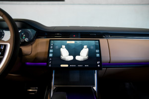 Range Rover P460e LWB Autobiography 25MY