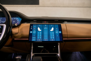 Range Rover P530 LWB Autobiography 24MY (7 seater)