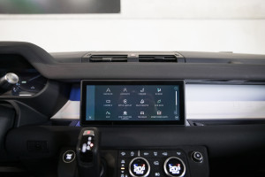 Land Rover Defender P400 S