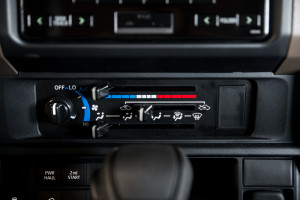 Toyota Land Cruiser HZJ79 4x4 Double Cab Pick-up