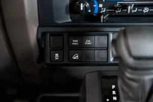 Toyota Land Cruiser HZJ79 4x4 Double Cab Pick-up