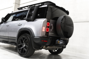 Land Rover Defender P400 S