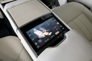 Range Rover P530 LWB SV