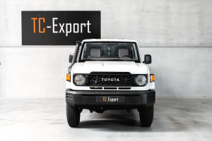 Toyota Land Cruiser HZJ79 4x4 Double Cab Pick-up Service Vehicle