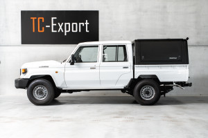Toyota Land Cruiser HZJ79 4x4 Double Cab Pick-up Service Vehicle