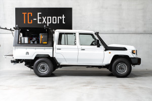 Toyota Land Cruiser HZJ79 4x4 Double Cab Pick-up Service Vehicle
