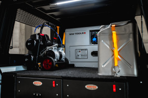 Toyota Land Cruiser HZJ79 4x4 Double Cab Pick-up Service Vehicle