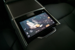 Range Rover P510e SWB SV 23MY