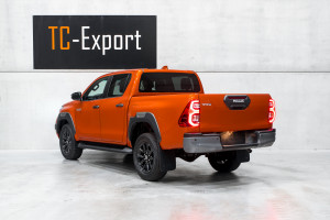 Toyota Hilux Double Cab 2.8 D-4D-F 4WD Invincible