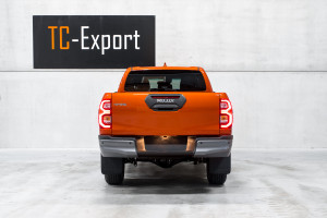 Toyota Hilux Double Cab 2.8 D-4D-F 4WD Invincible