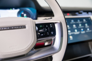 Range Rover P550e Autobiography 24MY