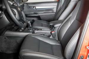 Toyota Hilux Double Cab 2.8 D-4D-F 4WD Invincible