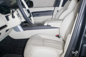 Range Rover P550e Autobiography 24MY