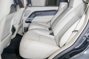 Range Rover P550e Autobiography 24MY