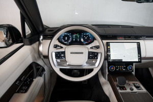 Range Rover P530 LWB Autobiography 23MY