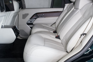 Range Rover P530 LWB Autobiography 23MY