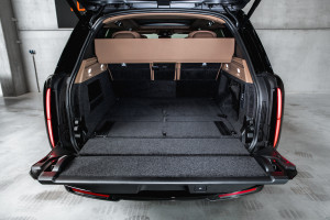 Range Rover P460e LWB Autobiography 25MY