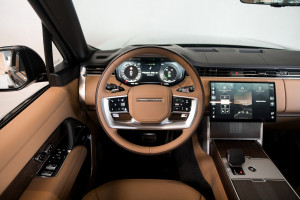 Range Rover P460e LWB Autobiography 25MY