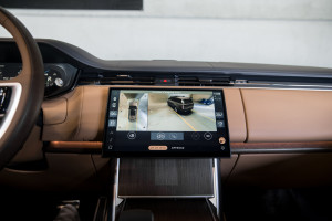 Range Rover P460e LWB Autobiography 25MY