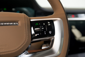 Range Rover P460e LWB Autobiography 25MY