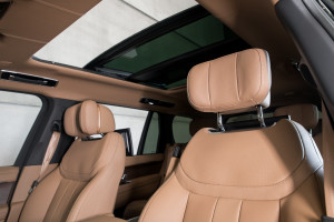 Range Rover P460e LWB Autobiography 25MY