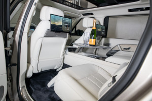 Range Rover P530 LWB SV 4Seats